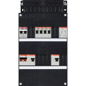 Intérieur de tableau ABB Hafonorm monophasé avec couvercle, 4 circuits, 2 interrupteurs différentiels, interrupteur principal 2 pôles, circuit de cuisson monophasé et transformateur de sonnerie